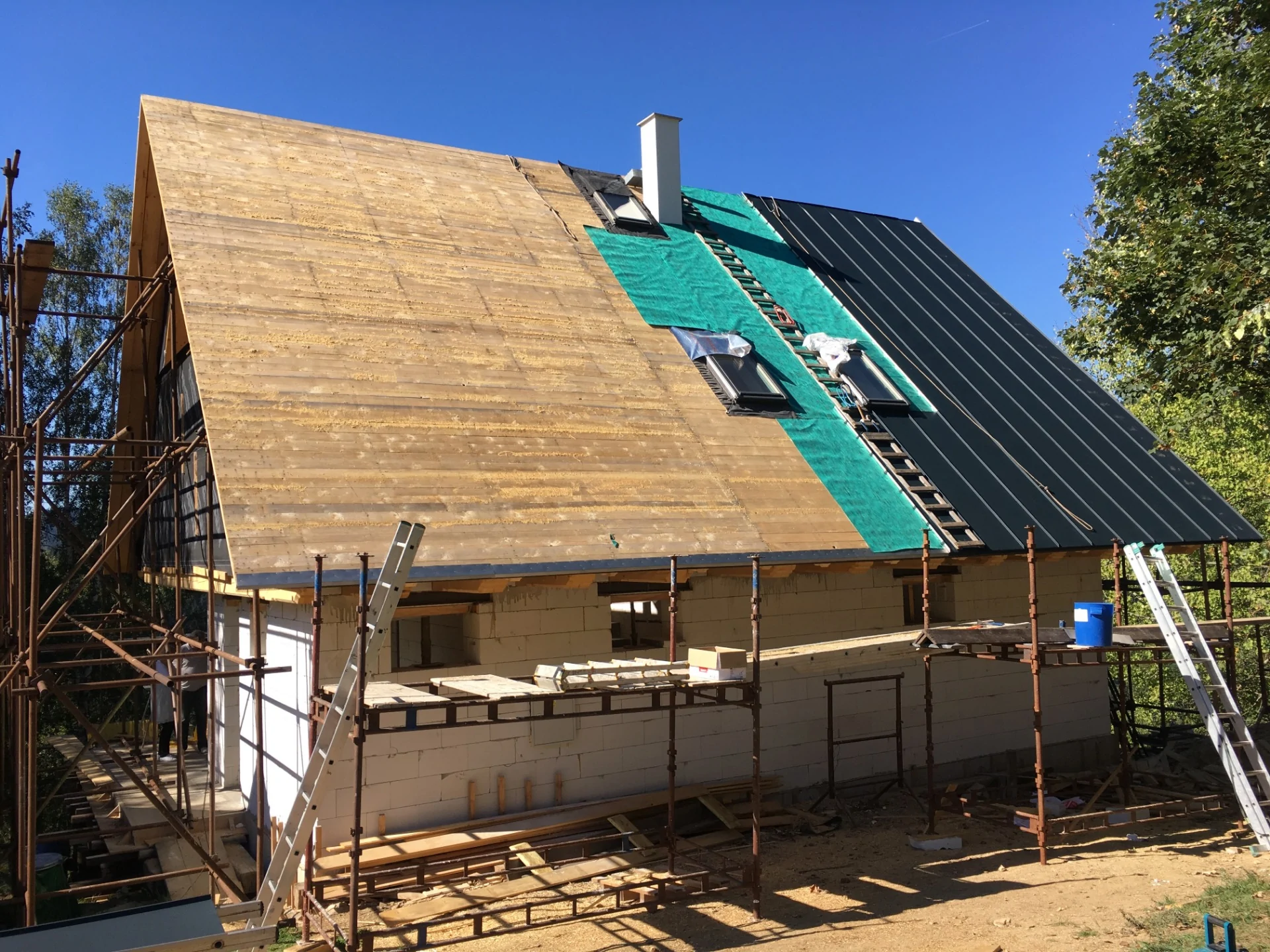 Featured image for “Střecha základ domova”